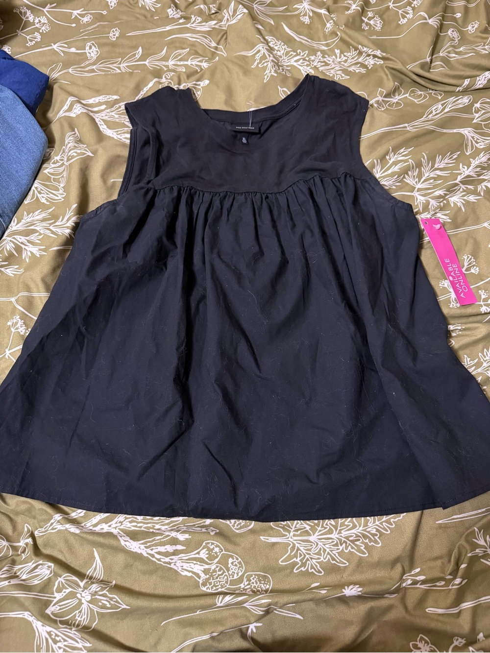 Who What Wear Black Sleeveless Gathered Front Top